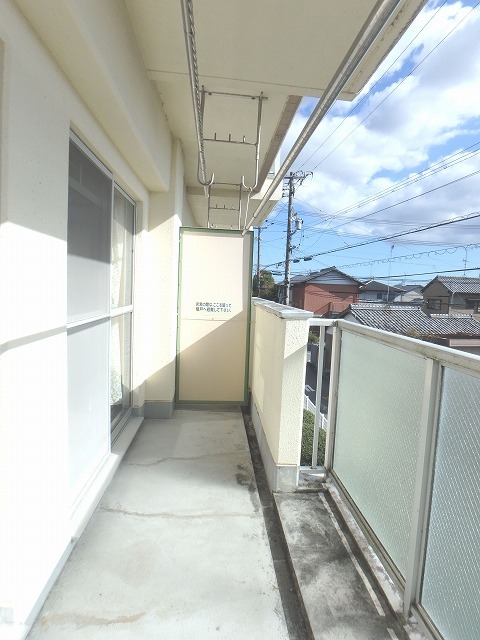 バルコニー　南東向きで日当たり良好♪