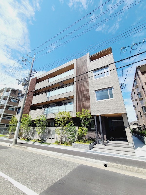 西宮市若草町のマンションの建物外観