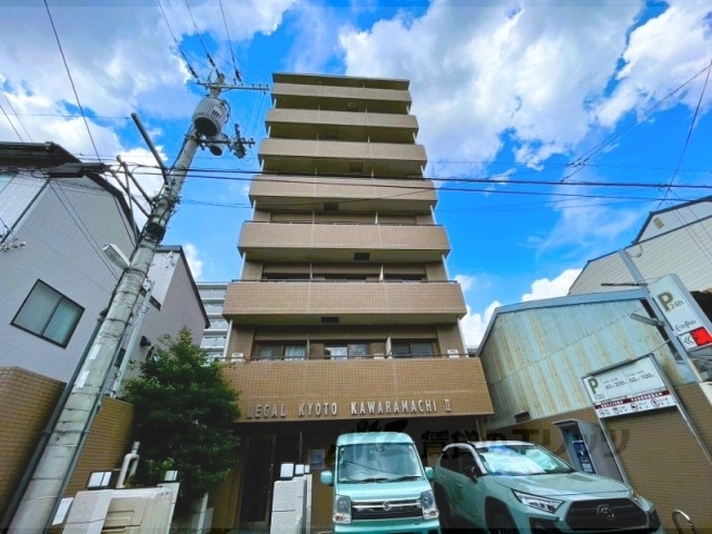 京都市下京区仏光寺東町のマンションの建物外観