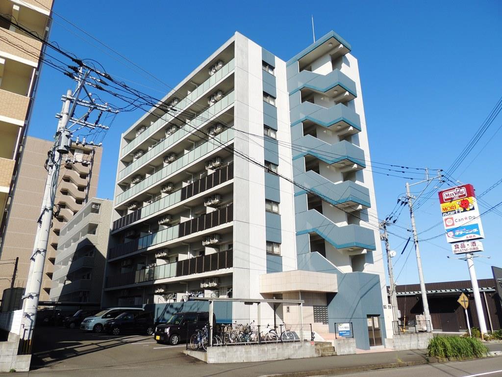 グランサンク学園木花台の建物外観