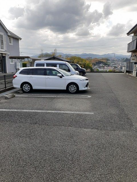 【熊本市北区清水亀井町のアパートの駐車場】