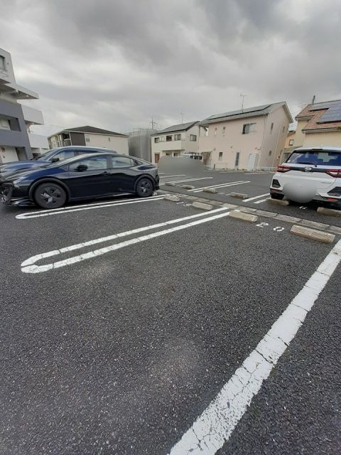 【カモミールの駐車場】