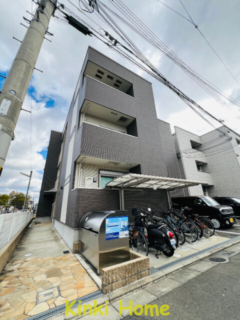 和歌山市黒田のアパートの建物外観