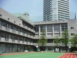 【アクシルコート銀座イーストの小学校】