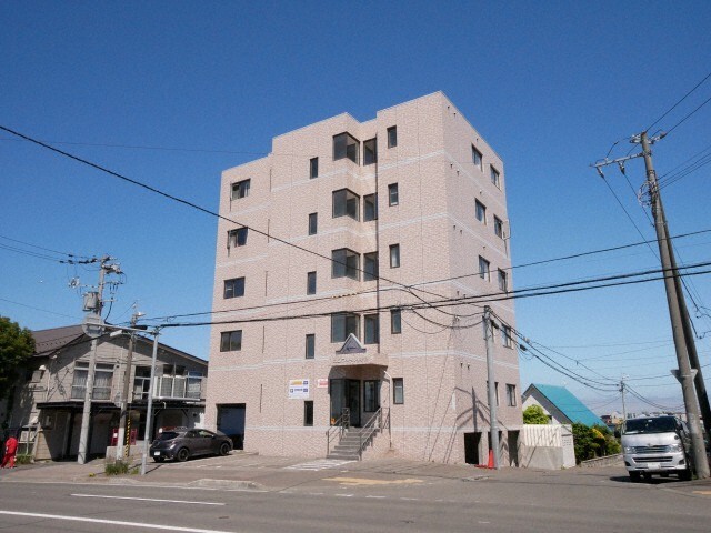 コンフォール札幌の建物外観