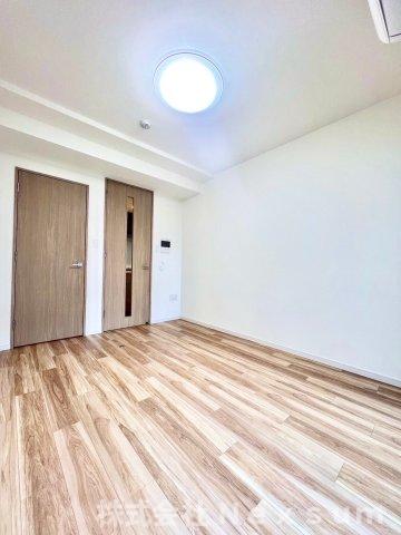 居室・リビング　こちらのリビングで趣味の時間をお楽しみください