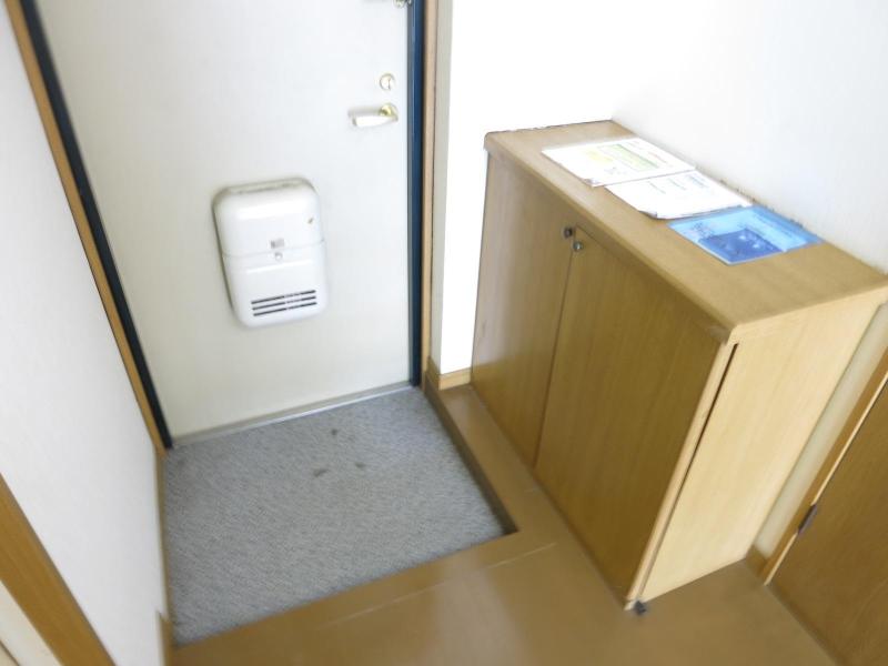 アベニュー小松の玄関写真