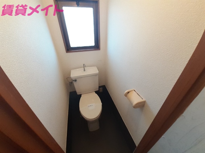 トイレ　同型参考写真