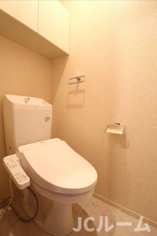 トイレ　同間取り、別の階の部屋の写真です