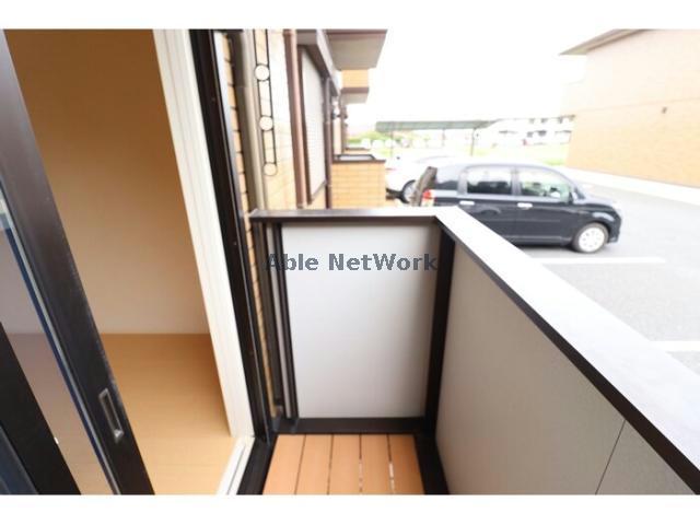 バルコニー　日当たりの良いバルコニー