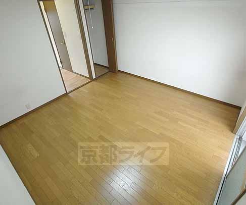 居室・リビング　お部屋が広いので、お荷物の多い方におすすめ。