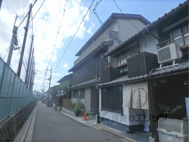 シャーメゾンろくはらの外観写真