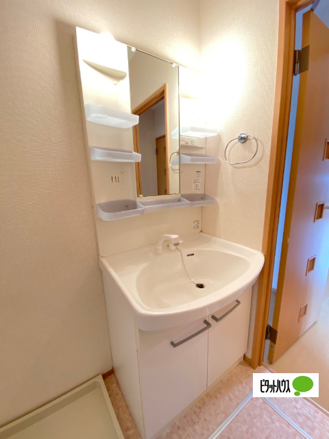 洗面設備　同一タイプ