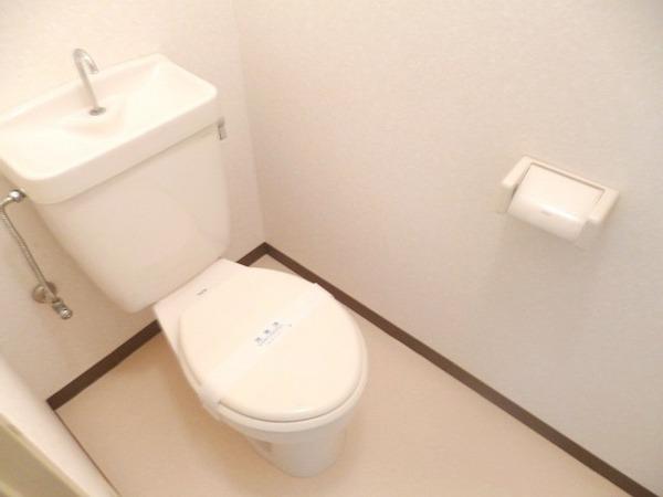 トイレ　セパレート！