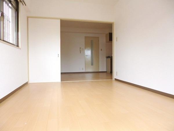 その他部屋・スペース　洋室６帖！