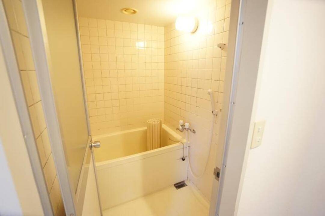 バス・シャワールーム　浴室