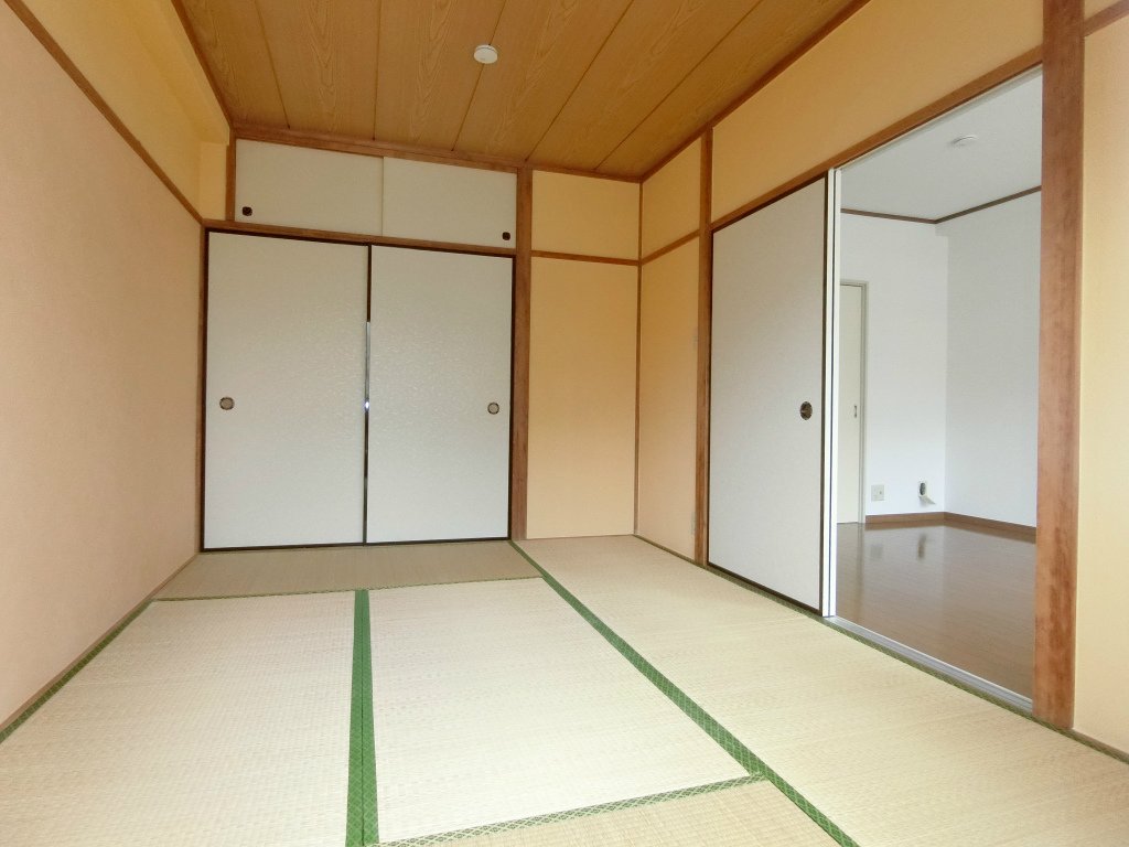 収納　天袋付き収納