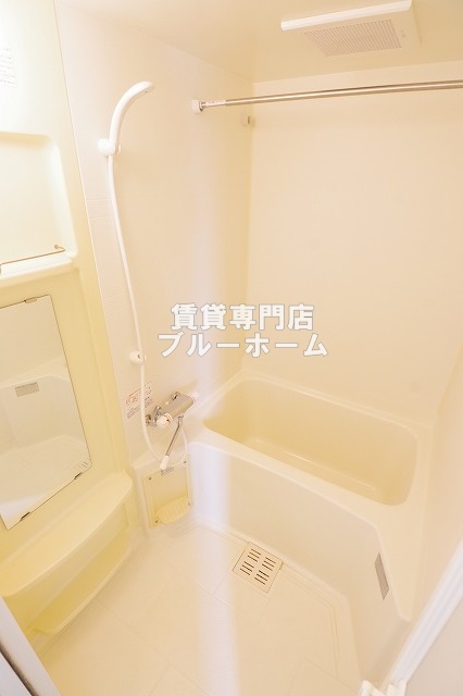 地下鉄御堂筋線 なかもず駅 徒歩9分 3階建 築22年の風呂写真