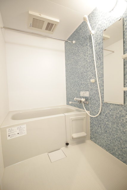 バス・シャワールーム　浴室乾燥機付き
