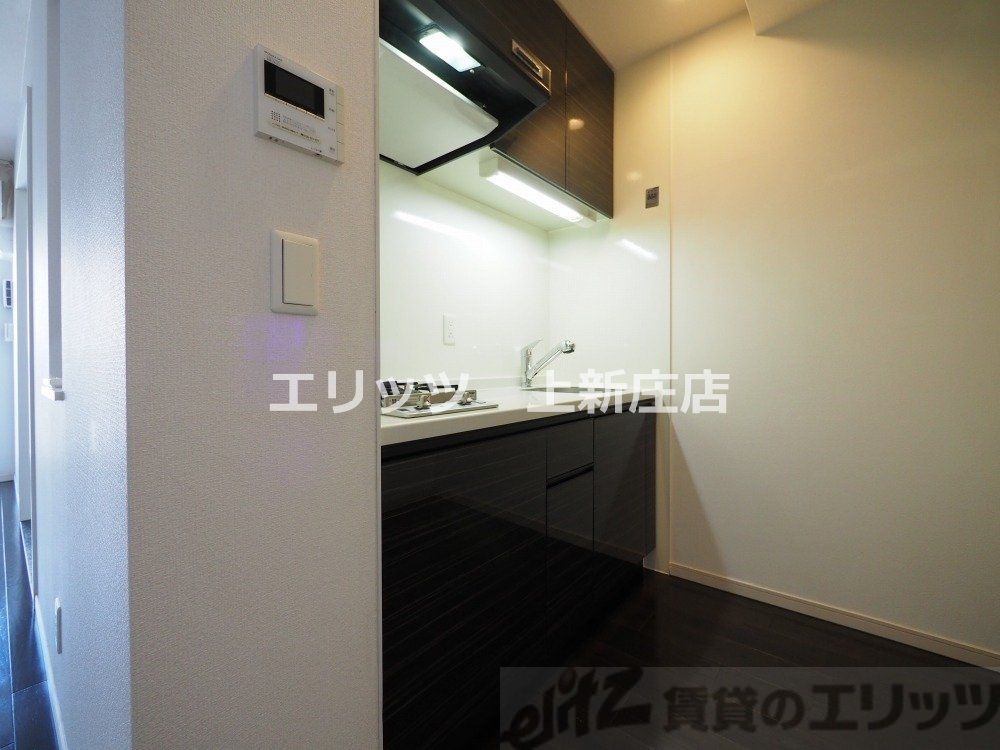 キッチン　エントランス