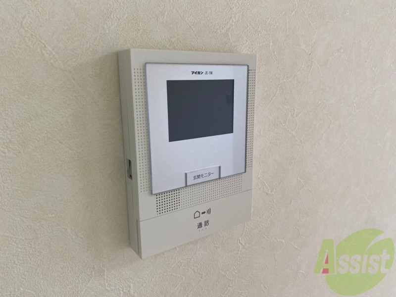 セキュリティ　ＴＶモニター付インターホンです。来客者の顔が見えるので安心！