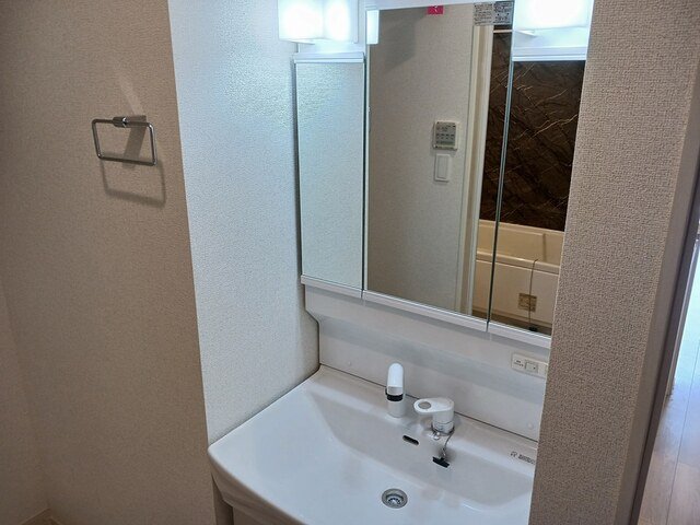 洗面設備　コンパクトで使いやすい洗面所