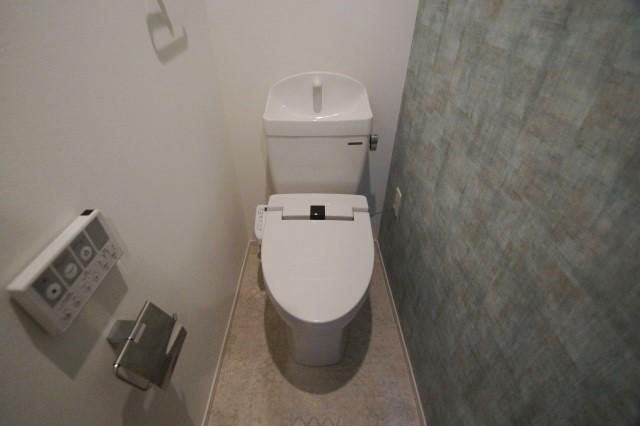 トイレ　※別間取り参考写真