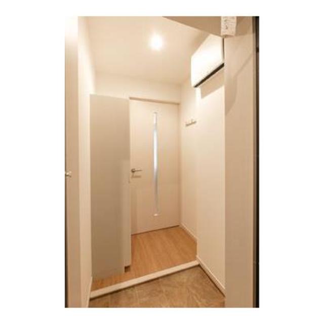 玄関　※写真は同タイプ住戸です。