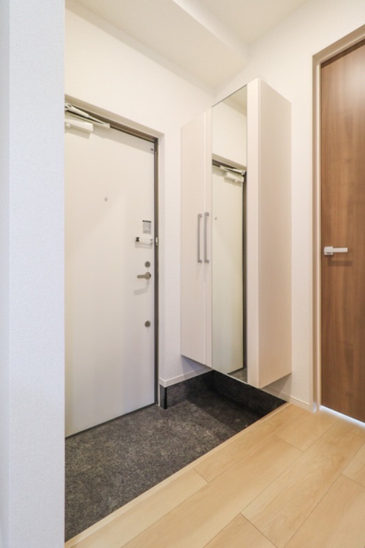 玄関　図面と現状に相違がある場合には現状を優先