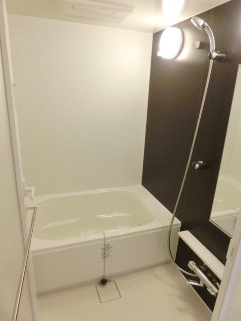 バス・シャワールーム　※写真は同タイプ住戸です。