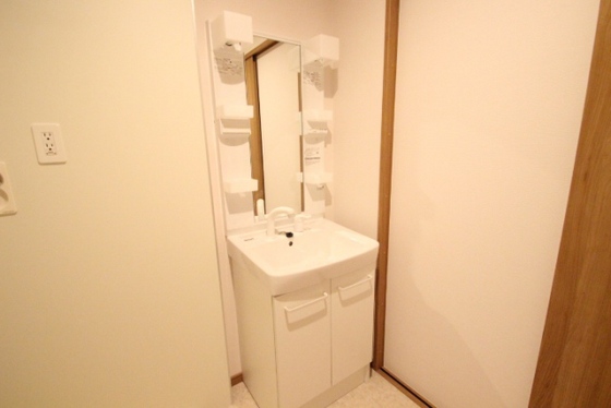 洗面設備　※別部屋の写真です