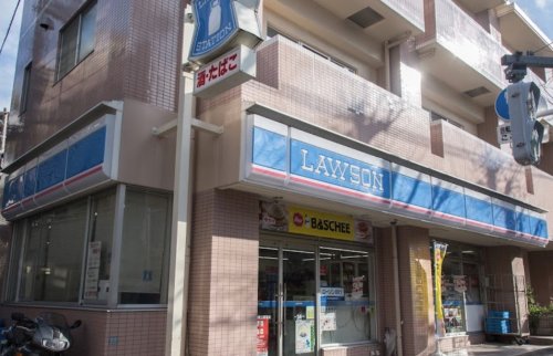 コンビニ　ローソン 池尻三宿通店（コンビニ）まで159m
