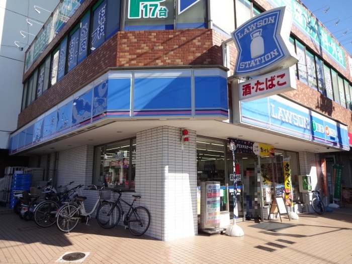 コンビニ　ローソン横浜田奈店（コンビニ）まで685m