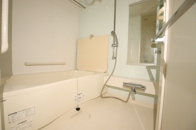 バス・シャワールーム　※別室の参考写真の為、現況優先です。
