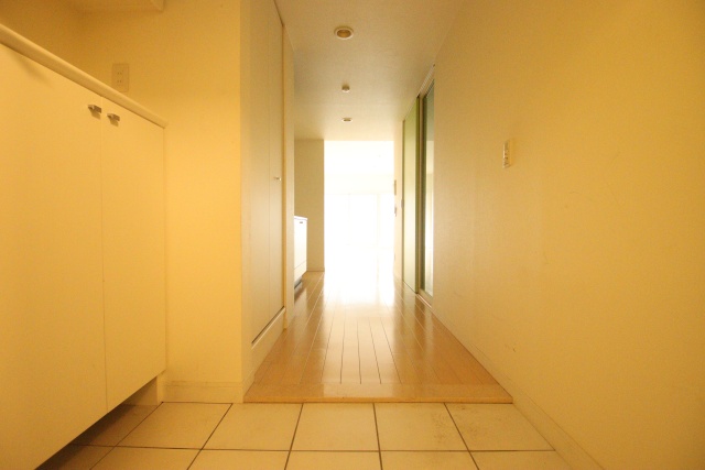 玄関　※別室の参考写真の為、現況優先です。