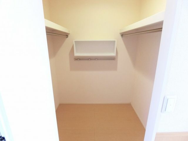 ウイング スクエアの内装写真