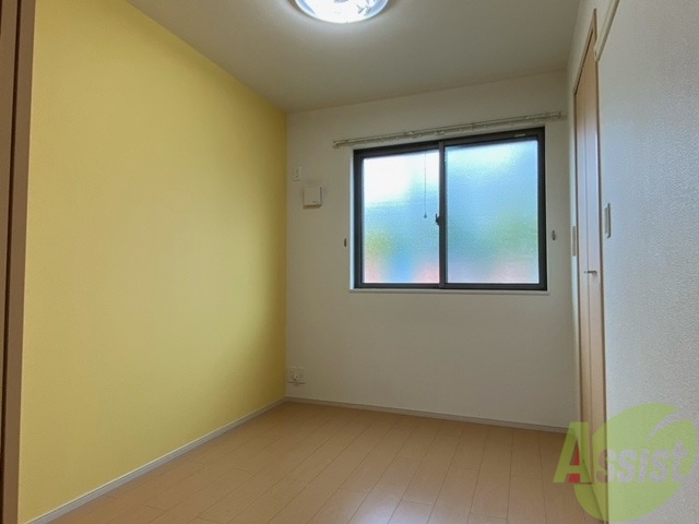 その他部屋・スペース　こちらは３．８帖の洋室になります。寝室にいかがでしょうか？