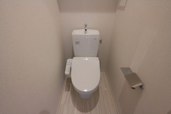 トイレ　シンプルで使いやすいトイレです