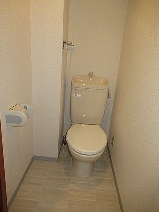 トイレ　別号室参考写真