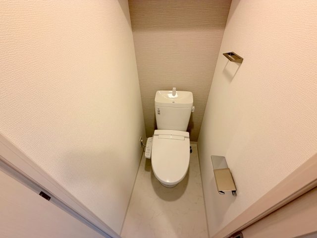 トイレ　綺麗なトイレにはウォシュレット標準装備です。