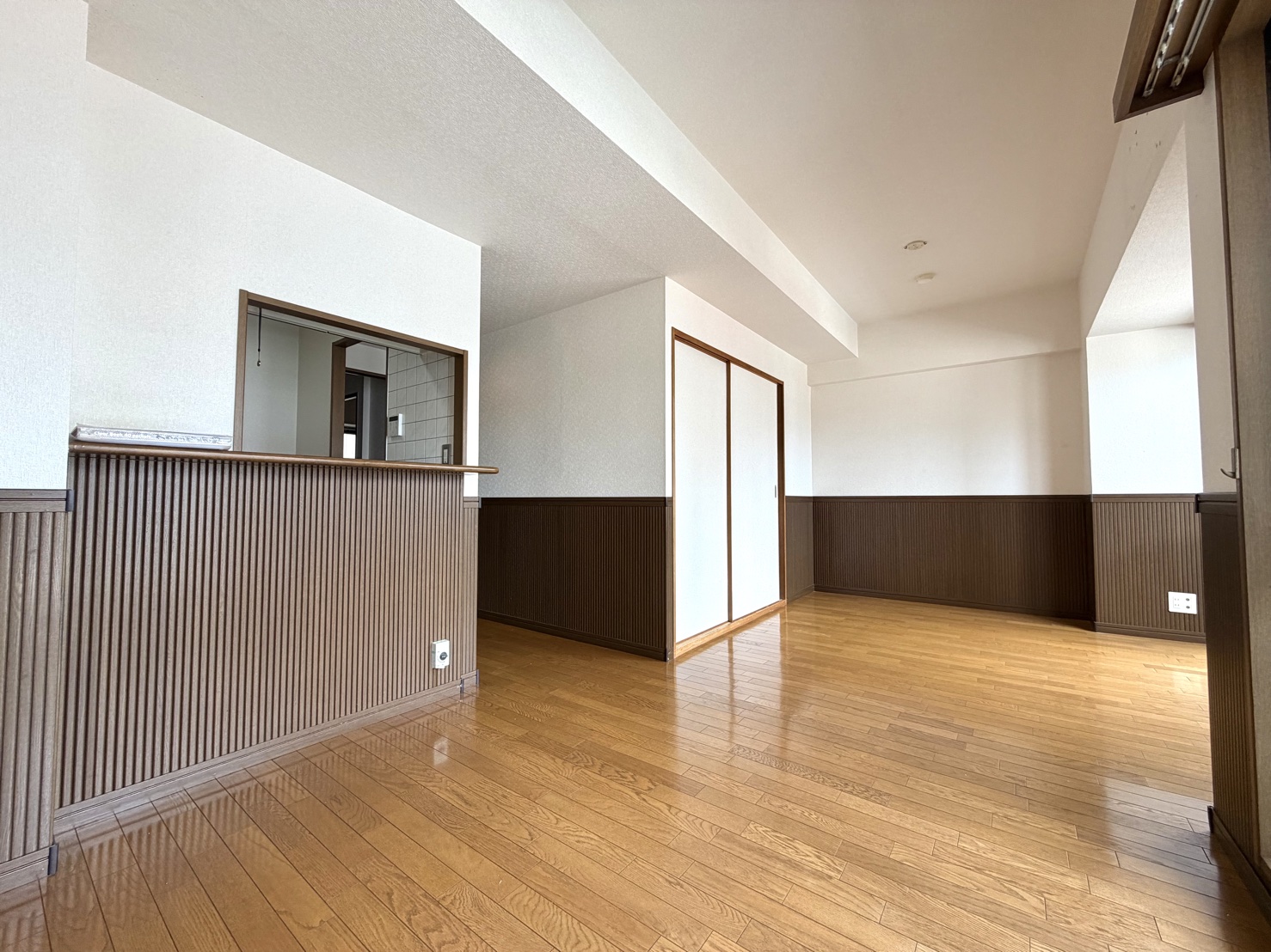 2LDK Mansion in Chuo-ku, Kobe, Hyogo — photo 3 of 3