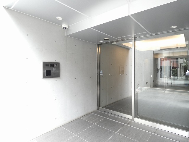 セントラルプレイス新宿御苑前の外観写真