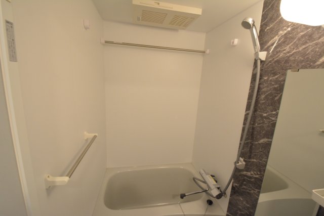 S-RESIDENCE名古屋菊井alineの風呂写真