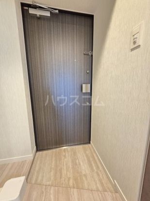 AZEST西川口IIIの玄関写真