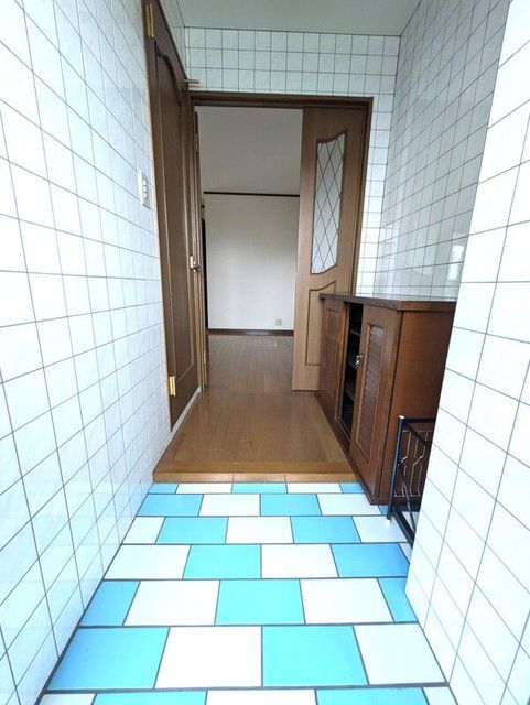玄関　別部屋参考写真です