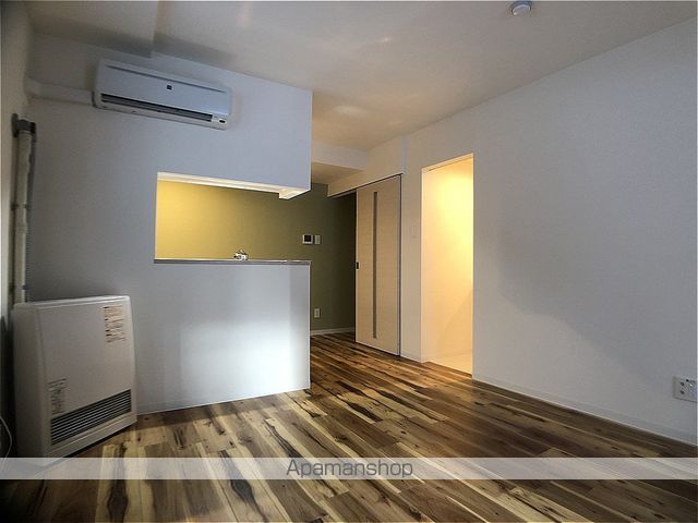 Four Stream Residence南6条の居間写真