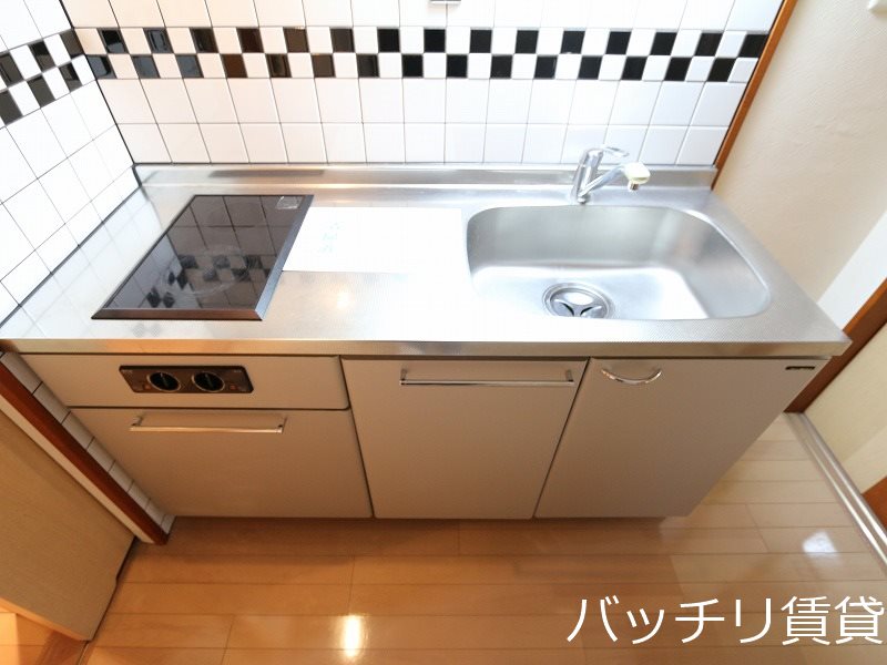 キッチン　＊画像は別部屋の為イメージ、現状を優先致します。
