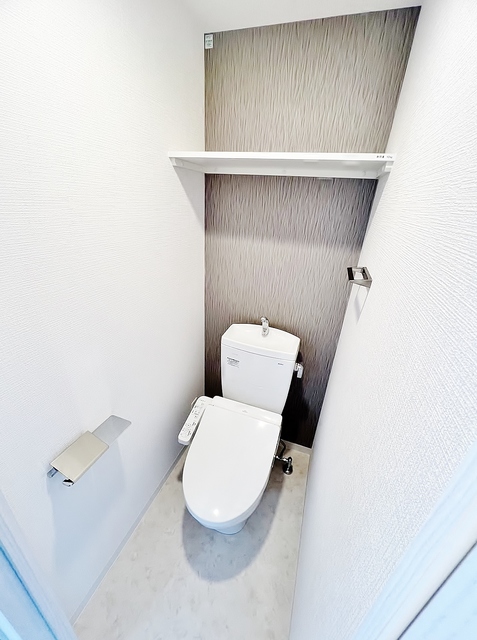 ＪＲ東海道本線 新大阪駅 徒歩5分 12階建 築3年のトイレ写真
