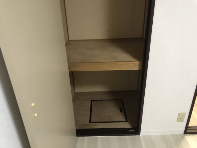 水山ハイツB棟の内装写真