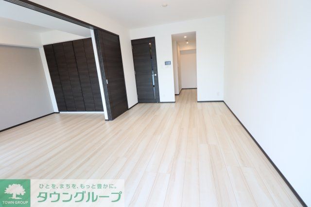 GENOVIA南千住VIskygardenの居間写真